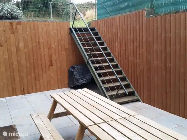 Maison Matan | Belgique, Ardennes, Gedinne - villa terrasse avec escalier vers le jardin