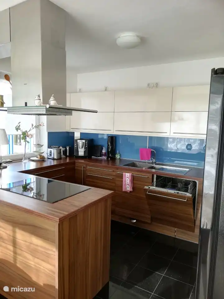 Voll ausgestattete Küche