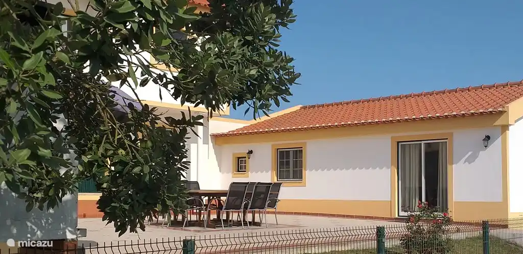 pension / guesthouse / privékamer huren in Sobral da Lagoa, Costa de Prata, Portugal - Casa Entre Praias, guesthouse Tulipa