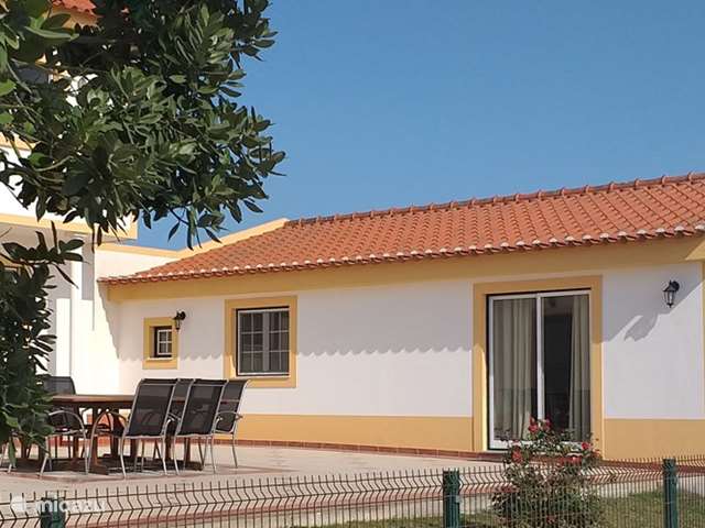 Vakantiehuis Portugal, Costa de Prata, Boa Vista - pension / guesthouse / privékamer Casa Entre Praias, guesthouse Tulipa
