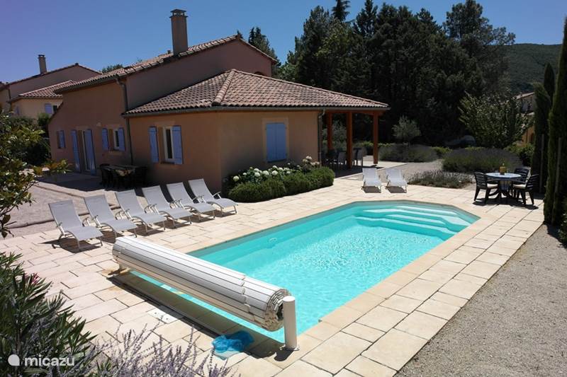 Vacation rental France, Ardèche, Vallon-Pont-d'Arc Villa Villa du Gardon (82)
