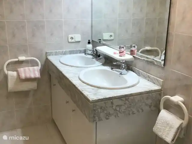 Dos Ibices | Espagne, Costa Blanca, Moraira - appartement Salle de bain attenante.