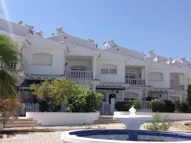 Dos Ibices | Espagne, Costa Blanca, Moraira - appartement Notre appartement avec une des fontaines au premier plan.
