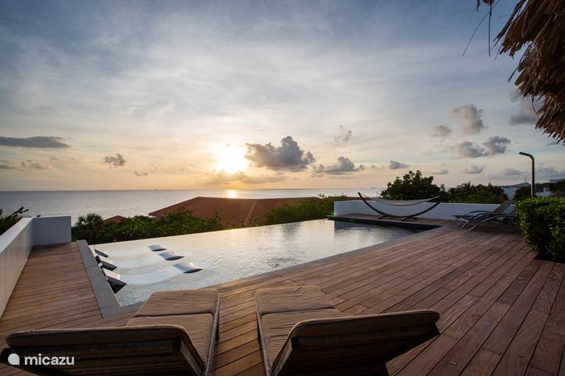 Vakantiehuis Curaçao, Banda Ariba (oost), Jan Thiel Villa Bista Riba Laman, Villa met zwembad!