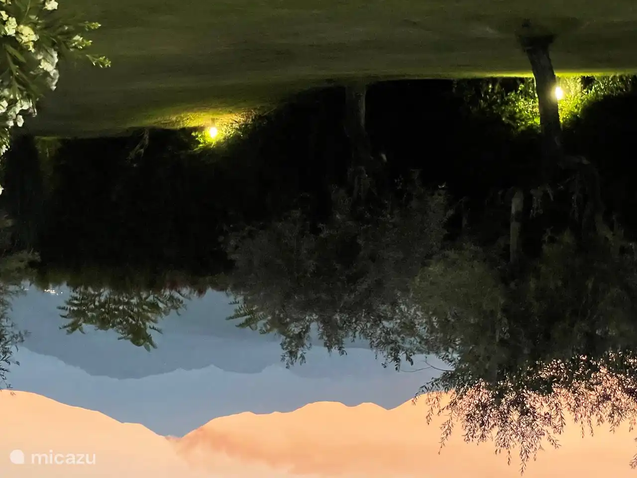 Mit dem Ätna im Hintergrund, jeden Tag ein anderes Spektakel. Casa Oliva Nera: Urlaub in Natur & Stil! 