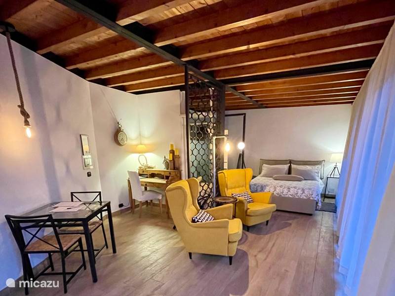 Vakantiehuis Italië, Sicilië, Acireale Appartement Casa Oliva Nera- Lemon Suite