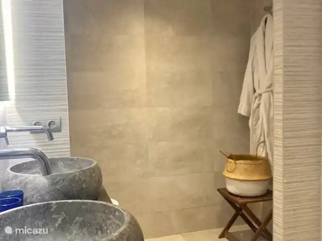 Boutique apt Marbella - Front de mer | Espagne, Costa del Sol, Marbella - appartement WC semi-séparé salle de bain principale