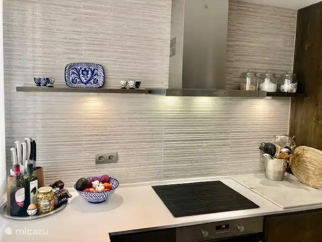 Boutique apt Marbella - Front de mer | Espagne, Costa del Sol, Marbella - appartement Nouvelle cuisine moderne conservant les caractéristiques andalouses.