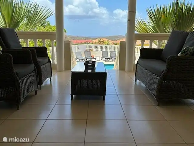 Villa Rayo di Solo con vista al mar en Curazao, Bandabou (oeste), Fontein - villa Vista desde el porche