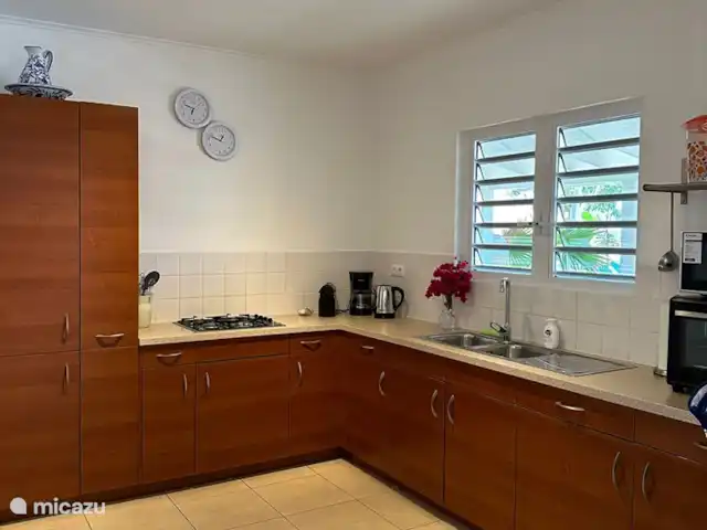 Villa Rayo di Solo con vista al mar en Curazao, Bandabou (oeste), Fontein - villa cocina
