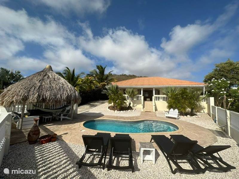 Vakantiehuis Curaçao, Banda Abou (west), Fontein Villa 'Villa Rayo di Solo' met Zeezicht