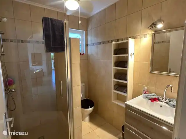 Villa Rayo di Solo con vista al mar en Curazao, Bandabou (oeste), Fontein - villa 2do baño