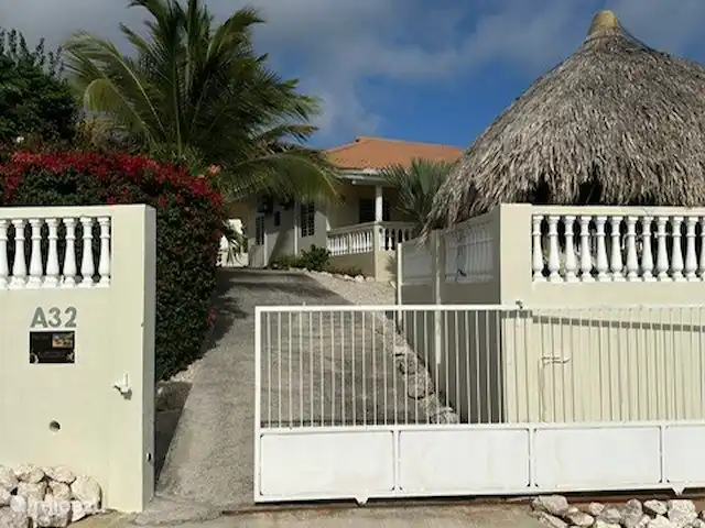 Villa Rayo di Solo con vista al mar en Curazao, Bandabou (oeste), Fontein - villa Puerta corredera