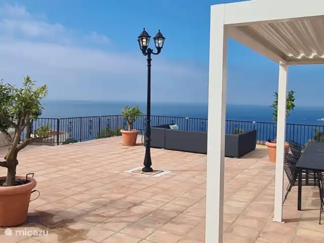 Villa Las Dalias sur la Costa Tropical | Espagne, Costa Tropical, Almuñécar - villa Patio de los Naranjos avec pergola pour l’ombre
