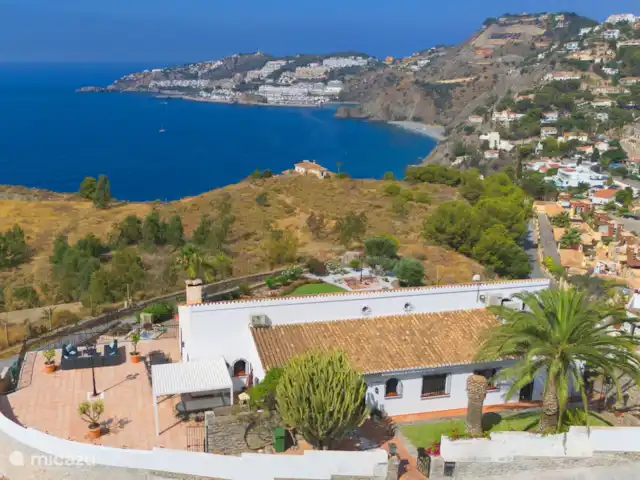 Villa Las Dalias sur la Costa Tropical | Espagne, Costa Tropical, Almuñécar - villa vue de l’arrière de la maison sur Playa del Muerto et la Marina del Este