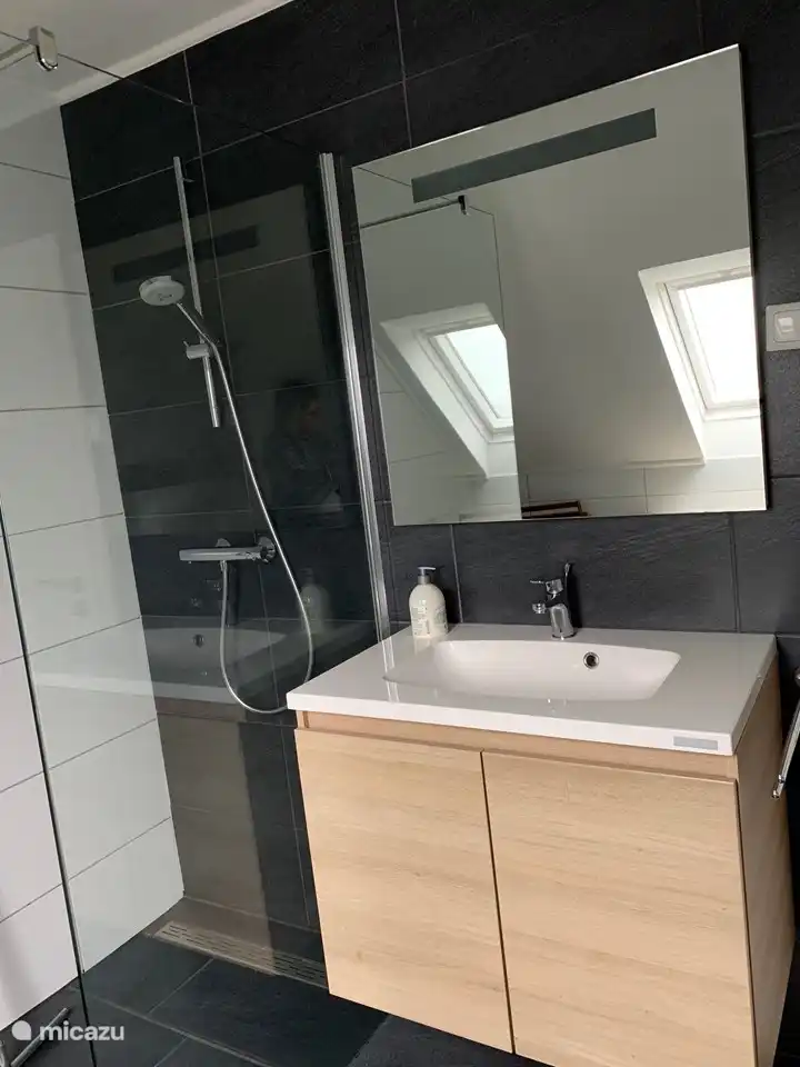 ba&#241;o segundo piso