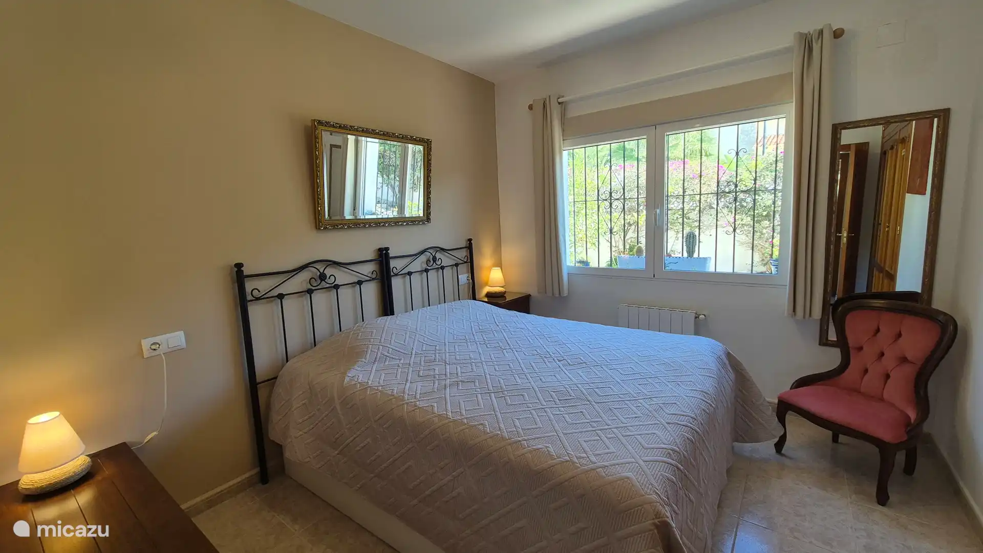 Schlafzimmer 3 (vorne)