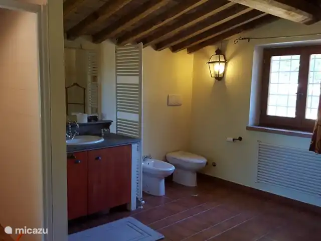 Villa Bellavista en Italia, Lacio, Stimigliano - casa vacacional Baño en suite del dormitorio 1