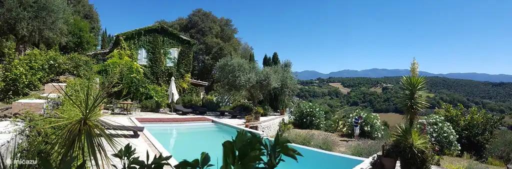 casa con piscina