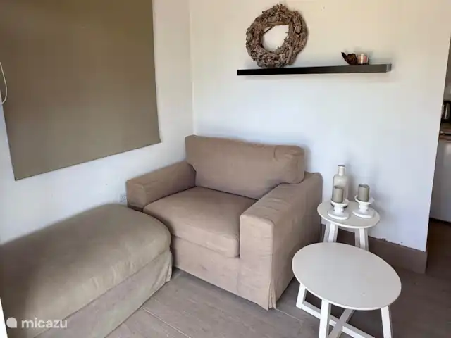 Villa Florida inclusief appartement huren in Aruba, Noord, Sabana Liber - villa Woonkamer tuin appartement