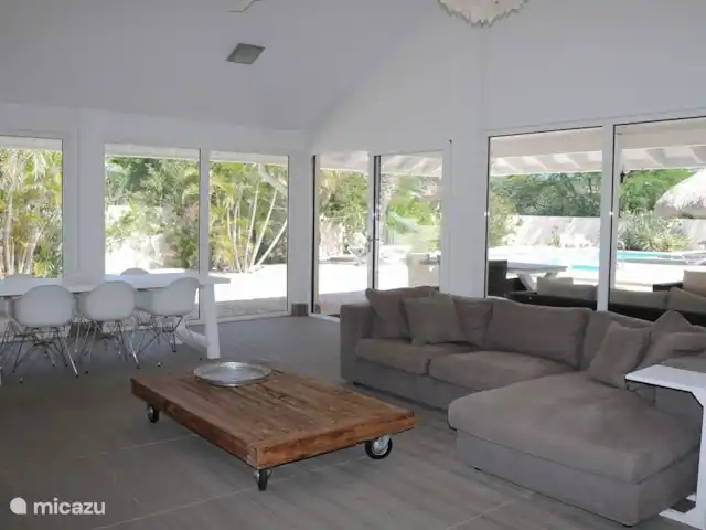 Villa Florida inclusief appartement huren in Aruba, Noord, Sabana Liber - villa living view outside