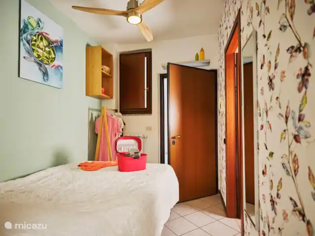 Le Quattro Stagioni Vue sur le lac  | Italie, Lac de Côme, Acquaseria - appartement Ventilateur de plafond au-dessus du lit avec 6 réglages