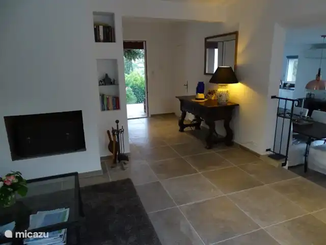 Villa Paranis | France, Côte d'Azur, Frejus - villa Salon donnant sur salle à manger et cuisine