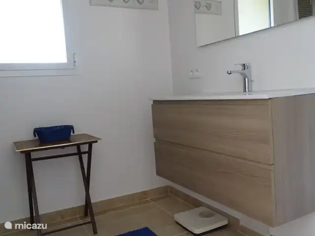 Villa Paranis | France, Côte d'Azur, Frejus - villa Salle de bain spacieuse dans la maison, toilettes séparées à côté