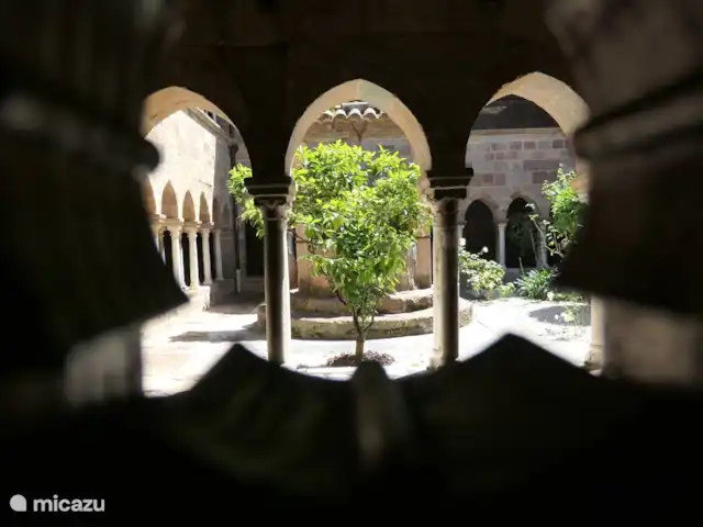 Villa Paranis | France, Côte d'Azur, Frejus - villa Le monastère médiéval du centre ancien de Fréjus