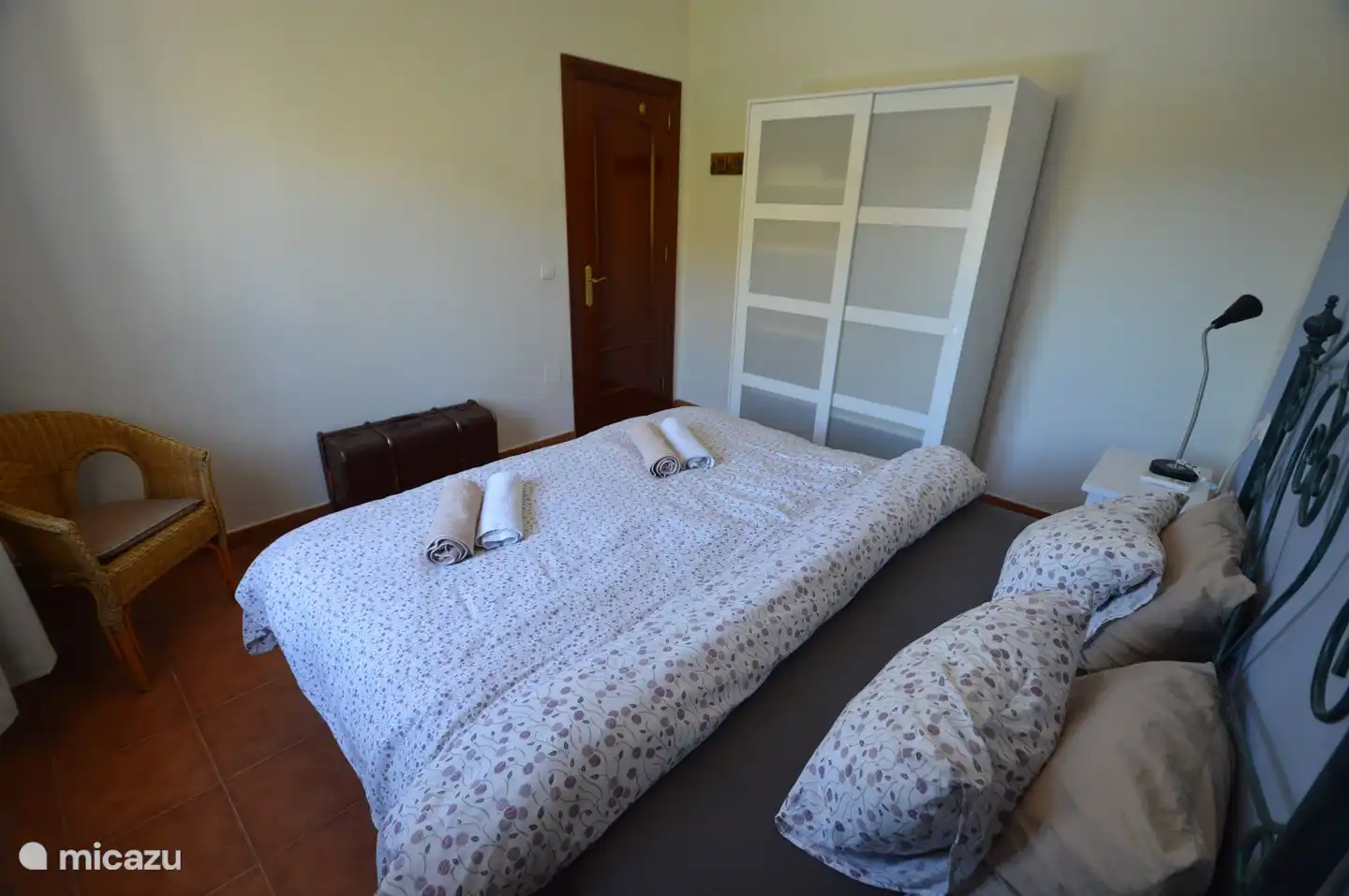 Dormitorio 2 con armario de almacenamiento