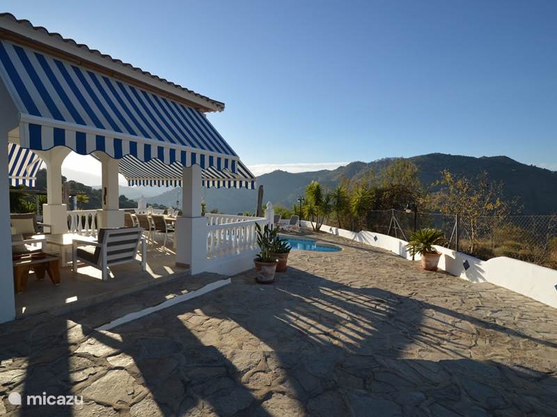 Vakantiehuis Spanje, Costa del Sol, Comares Villa Villa Casa Blanca met gastenverblijf