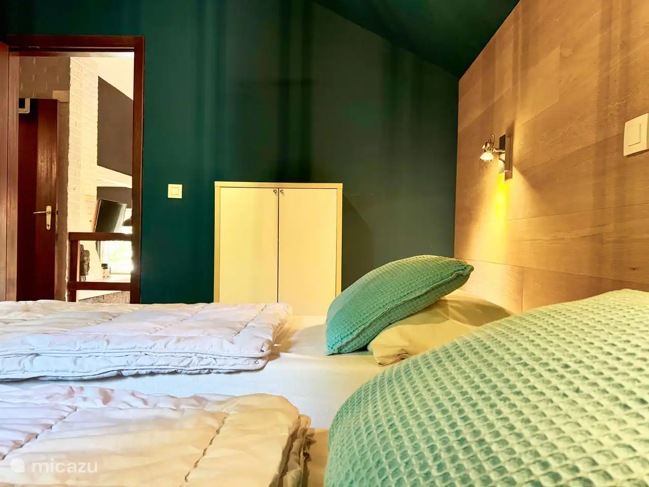 2e slaapkamer.