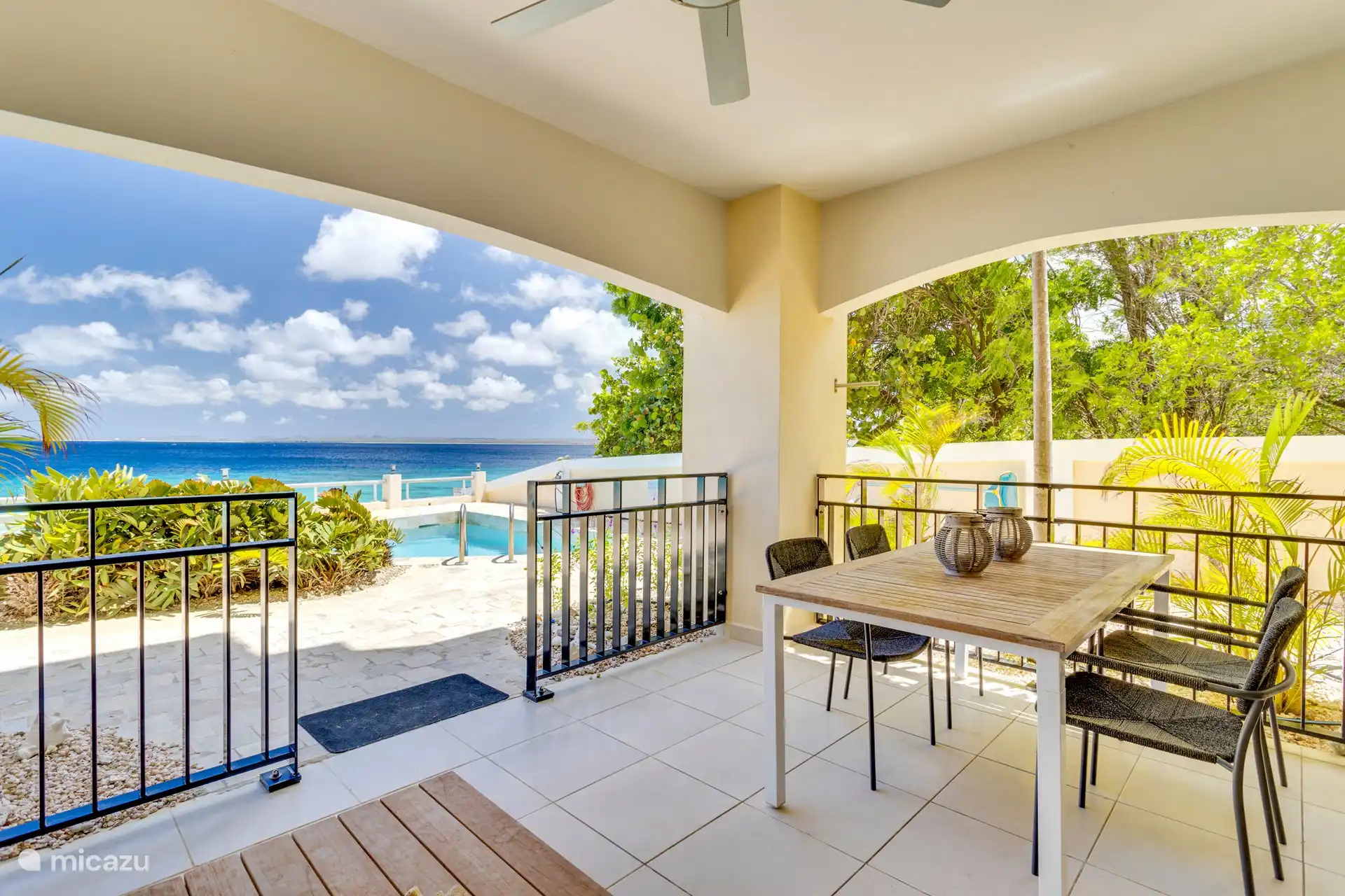 Dinner table on private terrace 