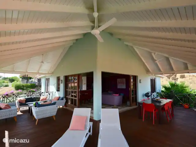 V.I.P. Blue Bay Beach Villa | Curaçao, Curaçao-Centre, Blue Bay - villa Profitez de vous prélasser sur le porche