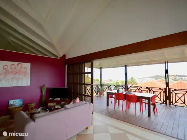 V.I.P. Blue Bay Beach Villa | Curaçao, Curaçao-Centre, Blue Bay - villa Délicieux dîner ou barbecue sur la véranda avec une belle vue sur la mer