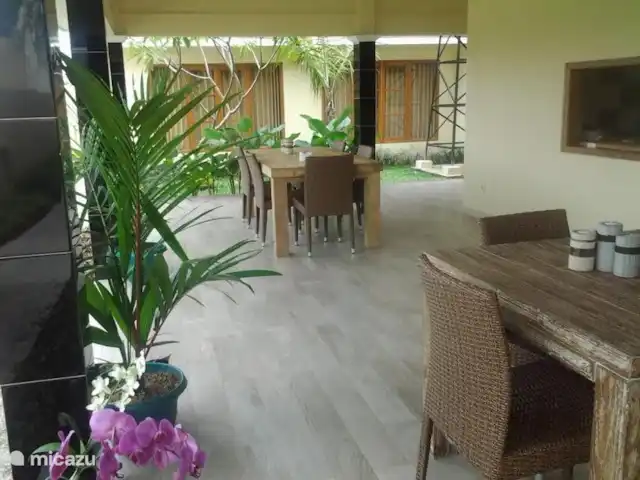 Fietsen, Indonesië, Java, Yogyakarta, villa Villa Rosseno Tuticat alle maaltijden gratis