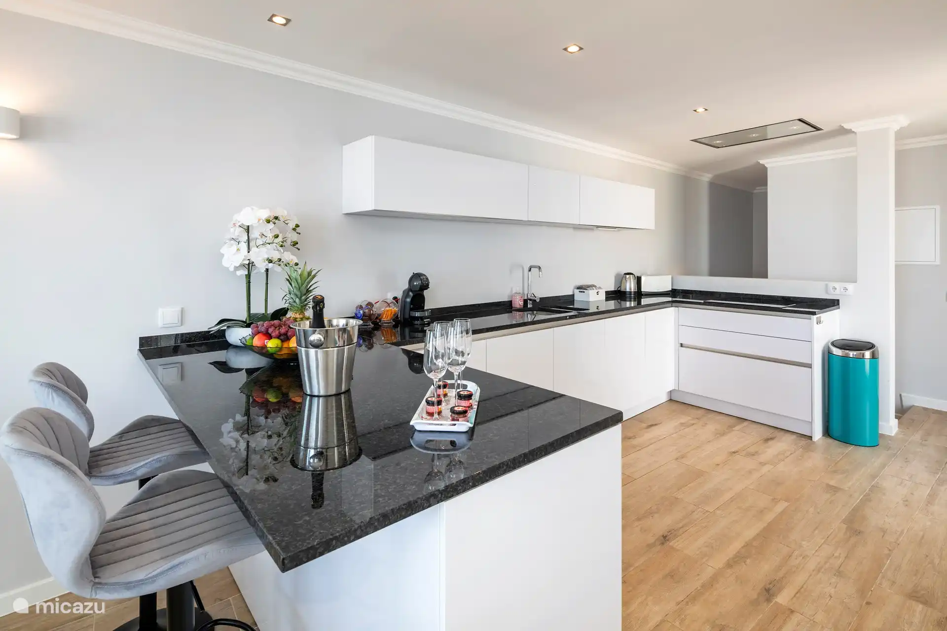 Cocina con desayunador