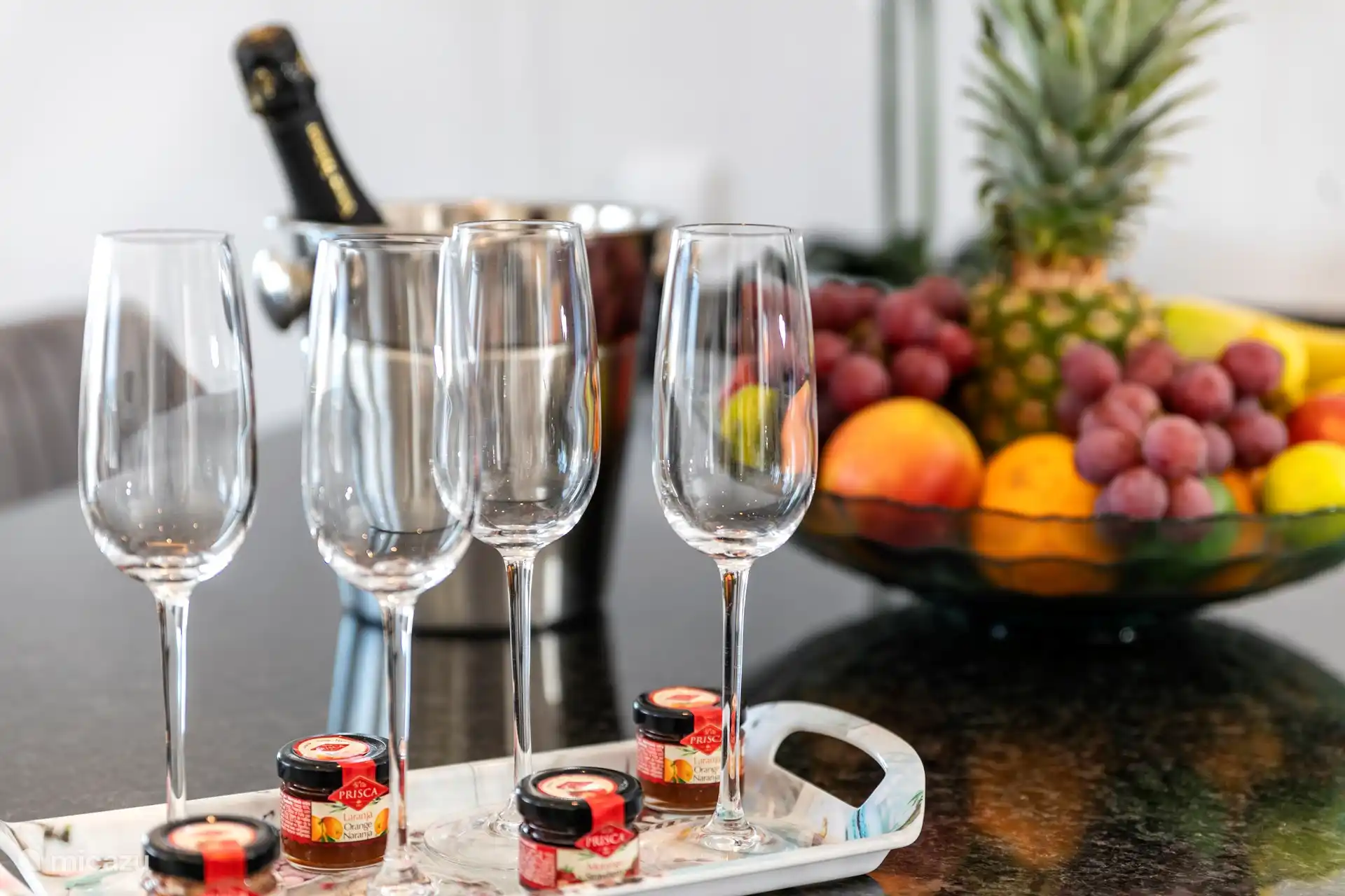 Detalles foto barra de desayuno