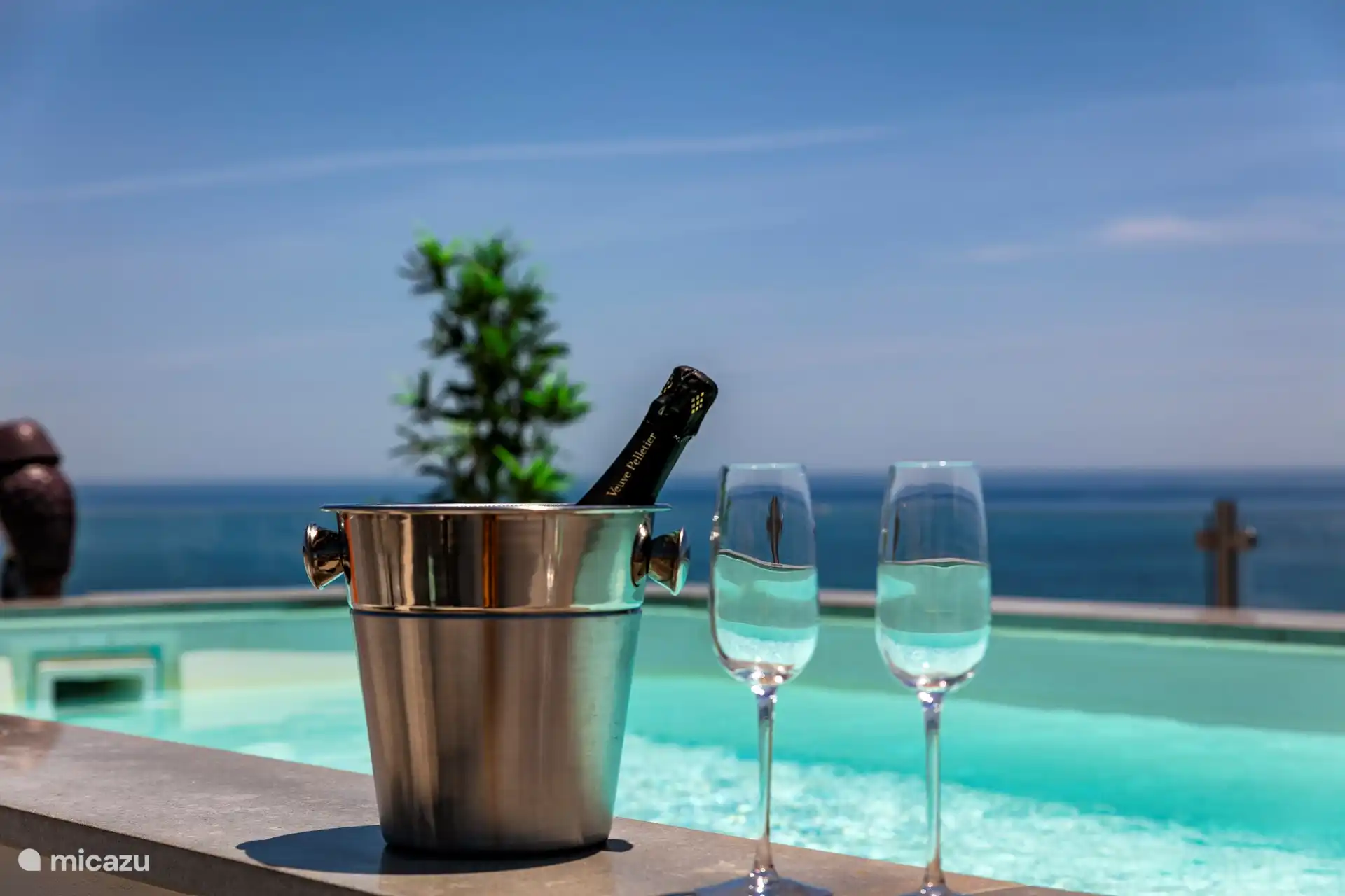 Detalle de la piscina