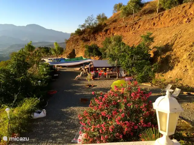 Groupes Nido Aguila Blanca | Espagne, Andalousie, Guaro - maison de vacances Le joli jardin avec piscine.