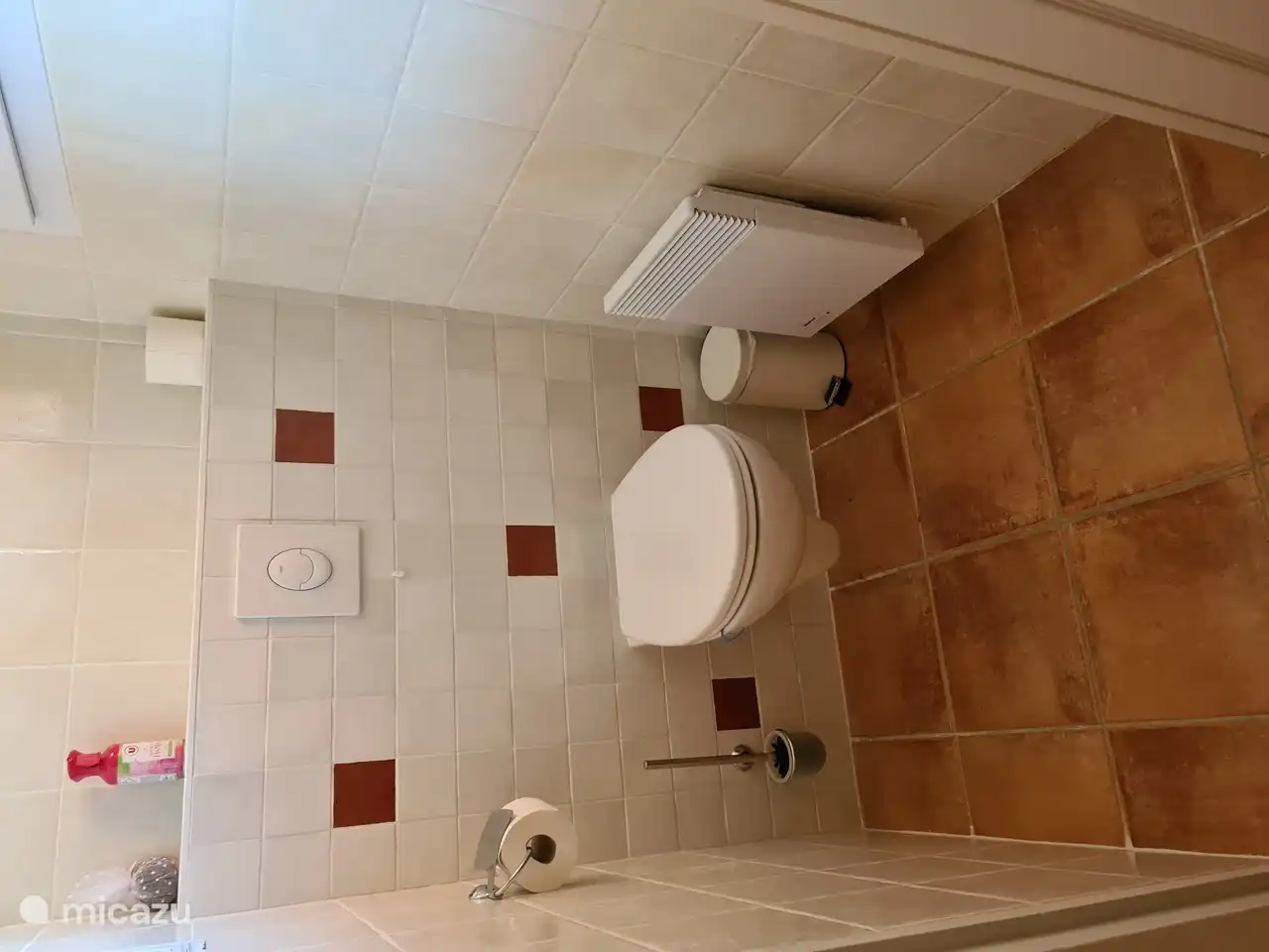 Separate toilet ground floor