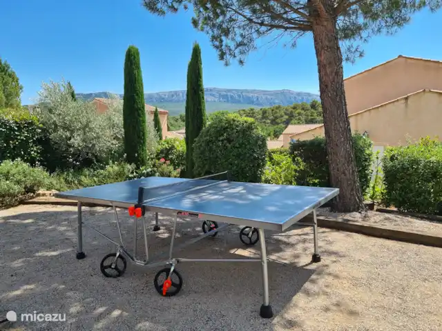L'Huveaune | France, Var, Nans-les-Pins - villa Tennis de table avec vue sur la St.Baume