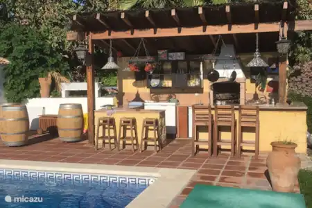 Vakantiehuis Spanje, Andalusië, Alhaurín el Grande studio Studio Cortijo Andaluz gezellige spaanse bar