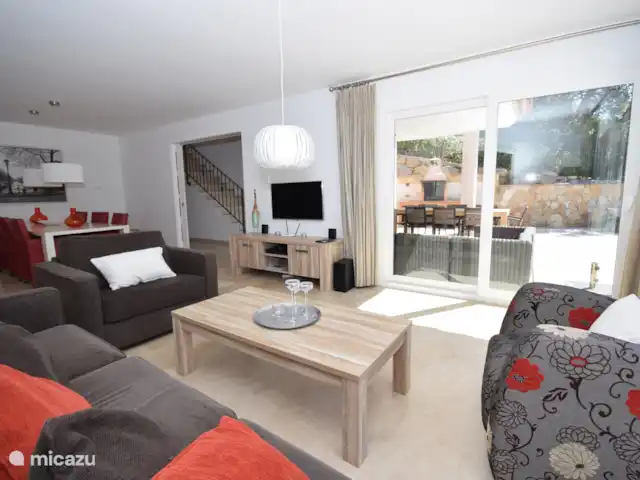 Esta Ojo Azul en España, Costa Brava, Santa Cristina d'Aro - villa Salón