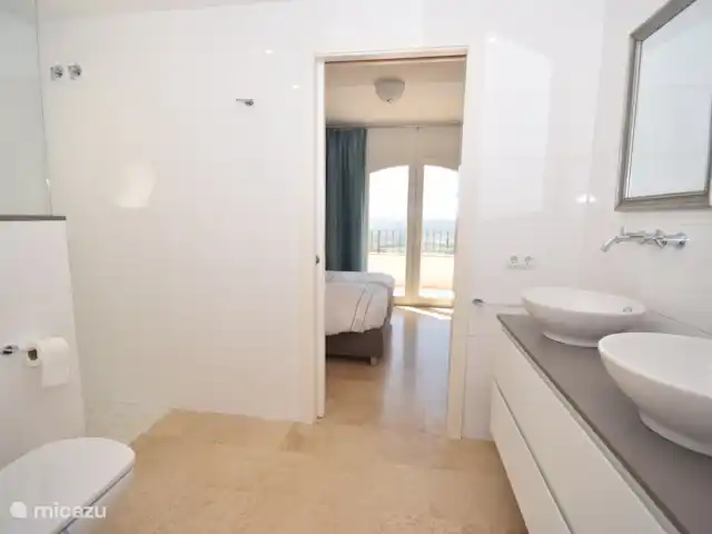 Esta Ojo Azul en España, Costa Brava, Santa Cristina d'Aro - villa Baño privado