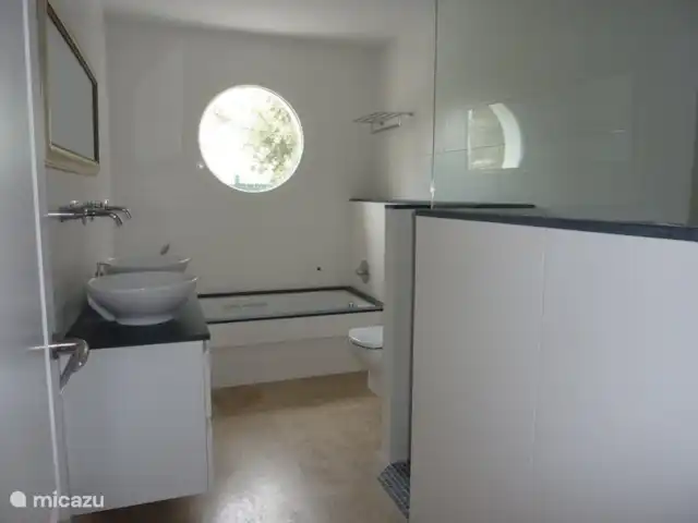 Esta Ojo Azul en España, Costa Brava, Santa Cristina d'Aro - villa Baño 1