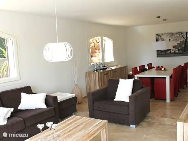 Esta Ojo Azul en España, Costa Brava, Santa Cristina d'Aro - villa Gran sala de estar