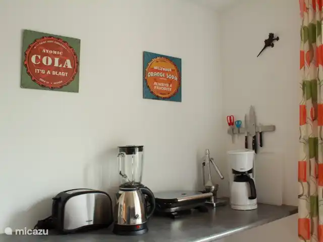 vakantiehuis huren in Spanje, Costa Tropical, Almuñécar – Casa Encontrada Volledig ingerichte keuken met blender, broodrooster, koffiezetapparaat en waterkoker