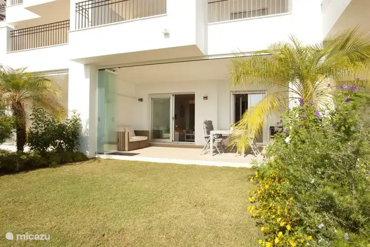 noch weiter im Garten