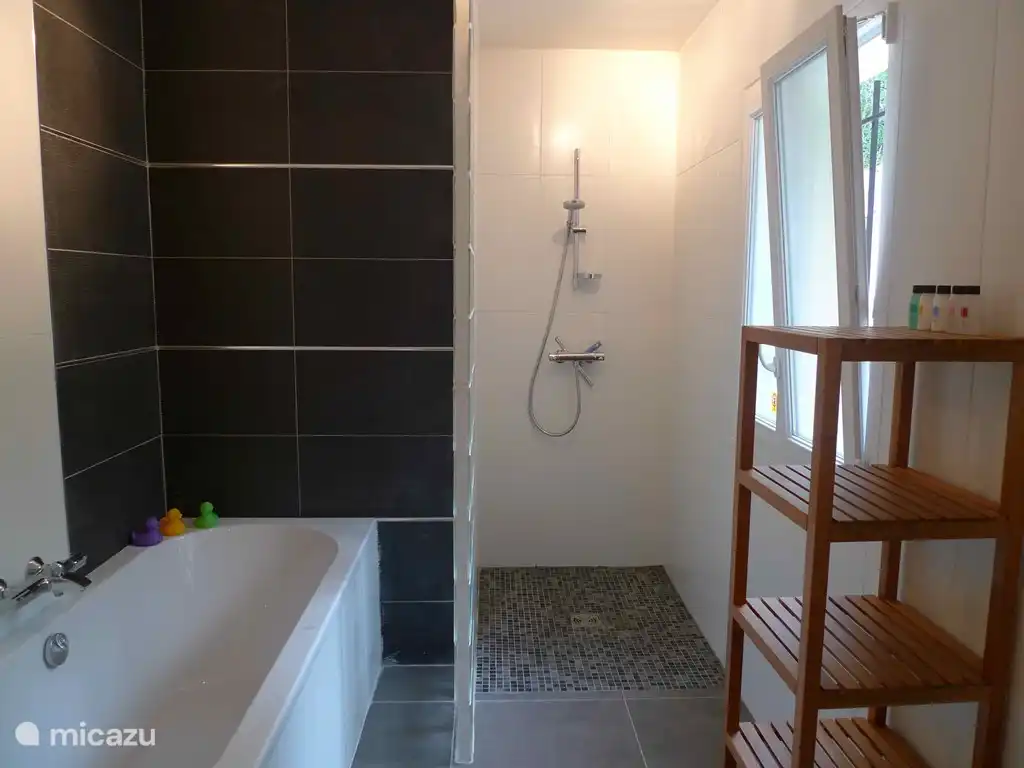 Badezimmer im Erdgeschoss